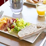 Ibis Sud Saint Charles Hotel 3*