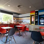 Ibis Sud Saint Charles Hotel 3*