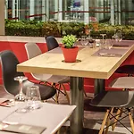 Ibis Sud Saint Charles فندق بيربينيو
