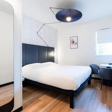 Ibis Sud Saint Charles Hotel 3*