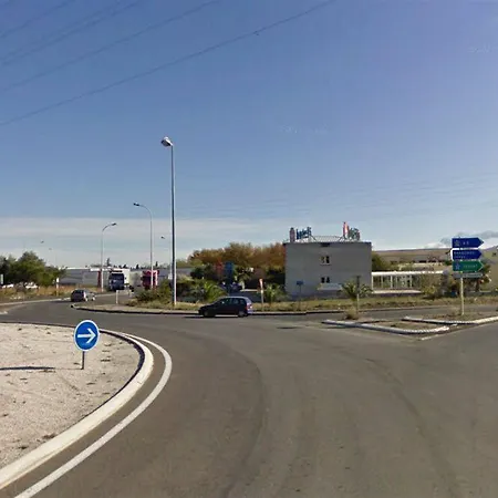 Hotel Ibis Sud Saint Charles