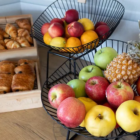 Hotel Ibis Sud Saint Charles 3*