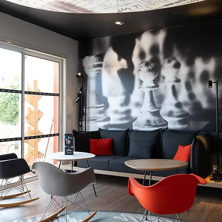Hotel Ibis Sud Saint Charles 3*