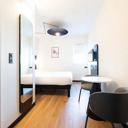 Hotel Ibis Sud Saint Charles 3*
