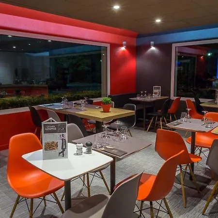 Ibis Sud Saint Charles Hotel 3*