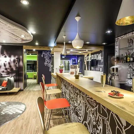 Ibis Sud Saint Charles فندق