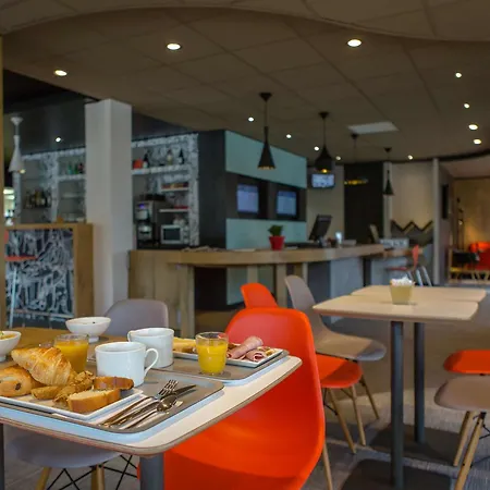 Ibis Sud Saint Charles 3*