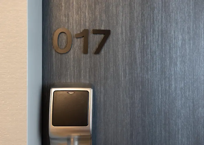 Ibis Sud Saint Charles Hotel